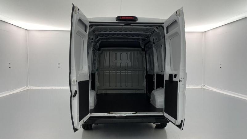 Vente en ligne Opel Movano Movano 3.5T L2H2 2.2d 140ch Pack Business au prix de 31 380 €