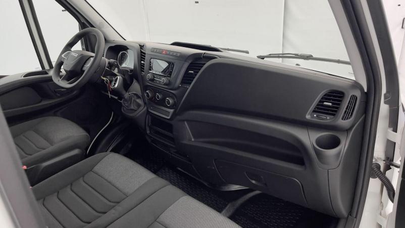 Vente en ligne Iveco Daily Daily III 35C18HA8 4100 3.0 180ch Caisse 20m³ Toutain au prix de 63 710 €
