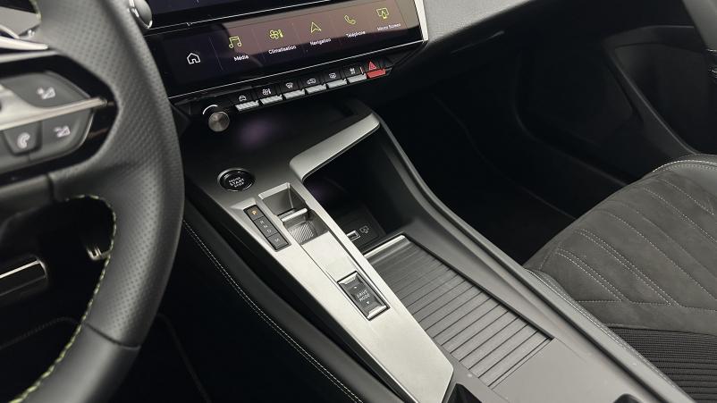Vente en ligne Peugeot 408 408 1.2 PureTech 130ch GT EAT8 au prix de 28 400 €