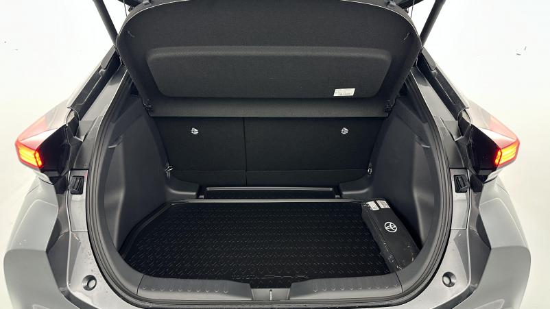 Vente en ligne Toyota C-HR C-hr II 1.8 Hybrid 140ch Design au prix de 31 700 €