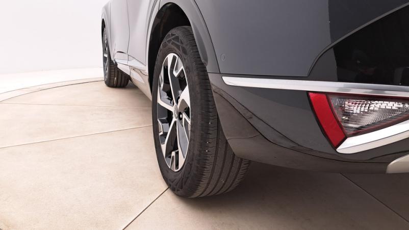 Vente en ligne Kia Sportage  1.6 Hybrid 230ch Automatique/6 Design hybrid au prix de 32 280 €
