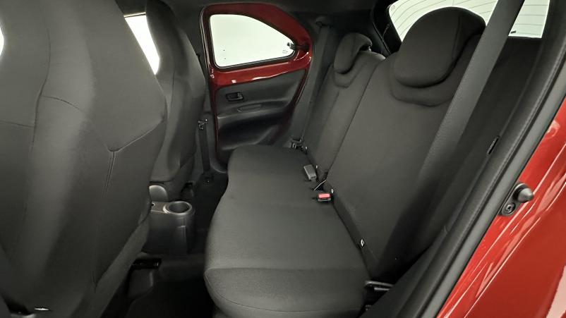 Vente en ligne Toyota Aygo Aygo x Aygo X 1.0 VVT-i 72 Design au prix de 17 700 €