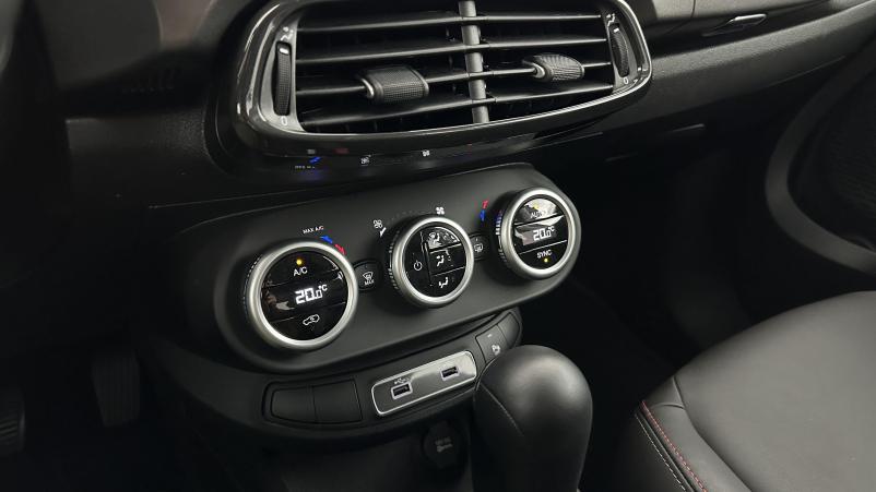 Vente en ligne Fiat 500X 500x 1.5 FireFly 130ch Hybrid Sport DCT7 au prix de 21 410 €