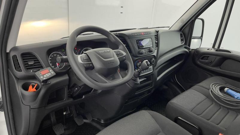 Vente en ligne Iveco Daily Daily III 35C16H 3450 3.0 160ch Frigo Lamberet au prix de 72 560 €