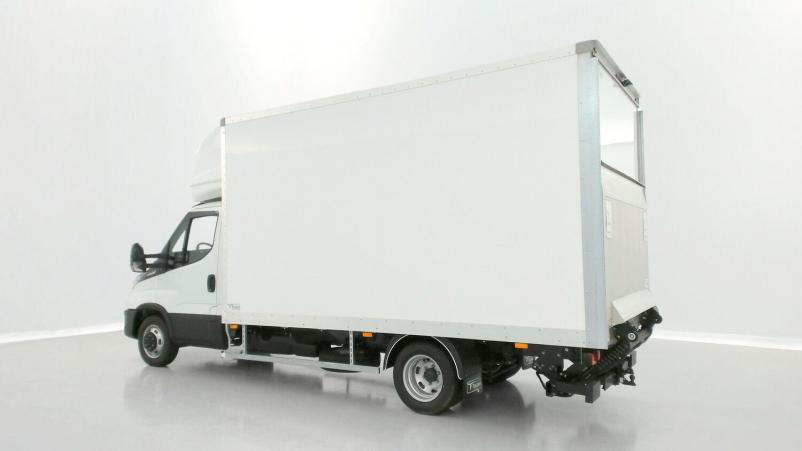 Vente en ligne Iveco Daily Daily III 35C18HA8 4100 3.0 180ch Caisse 20m³ Toutain au prix de 63 710 €
