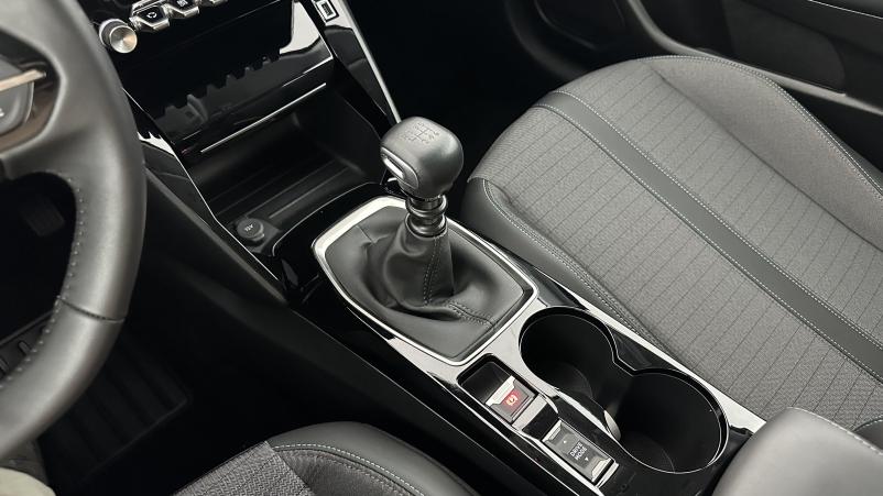 Vente en ligne Peugeot 208 208 1.2 Puretech 100ch Allure Pack au prix de 17 510 €