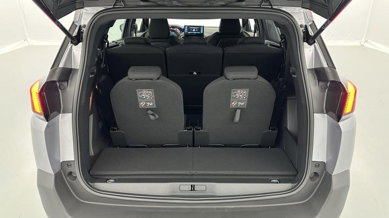 Vente en ligne Peugeot 5008 5008 III 1.2 PureTech 130ch Active Pack au prix de 29 400 €