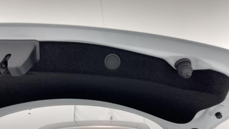 Vente en ligne Tesla Model 3 Model 3 II Standard Propulsion (513km) au prix de 43 400 €