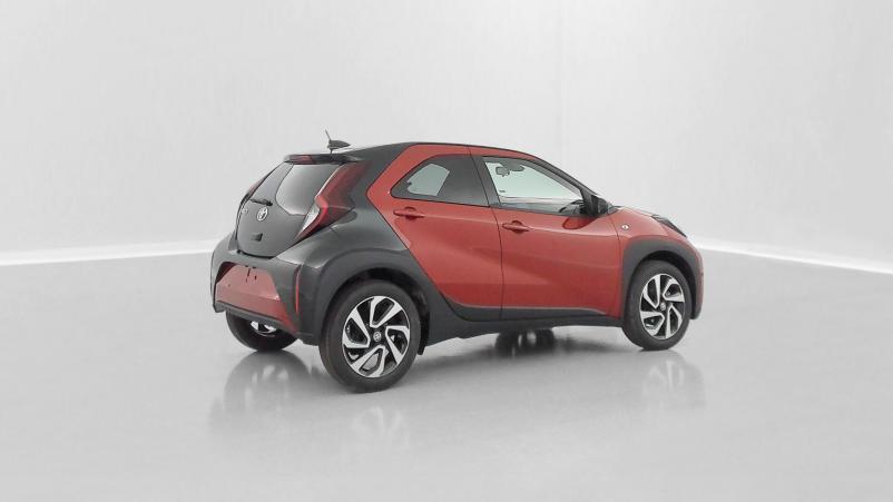 Vente en ligne Toyota Aygo Aygo x Aygo X 1.0 VVT-i 72 Design au prix de 17 700 €