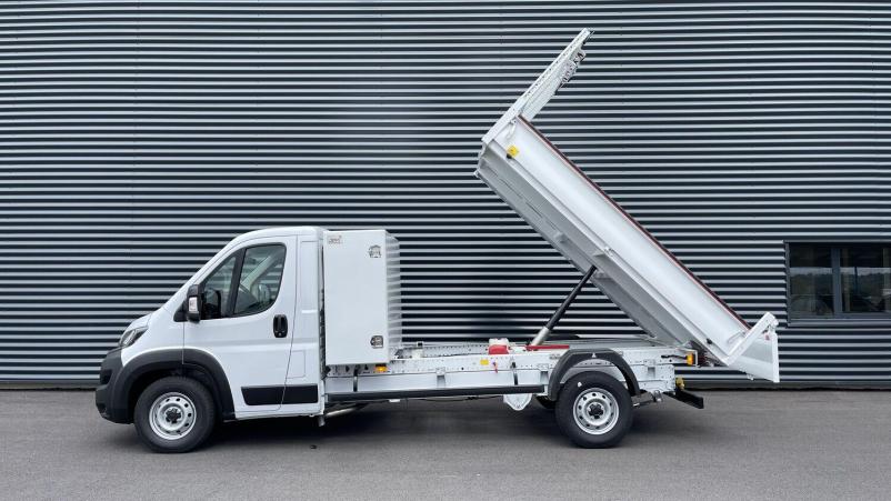 Vente en ligne Fiat Ducato Fourgon Ducato cc 3.5 L 2.2 H3-Power 140ch Maxi Benne Acier + Coffre JPM au prix de 40 500 €