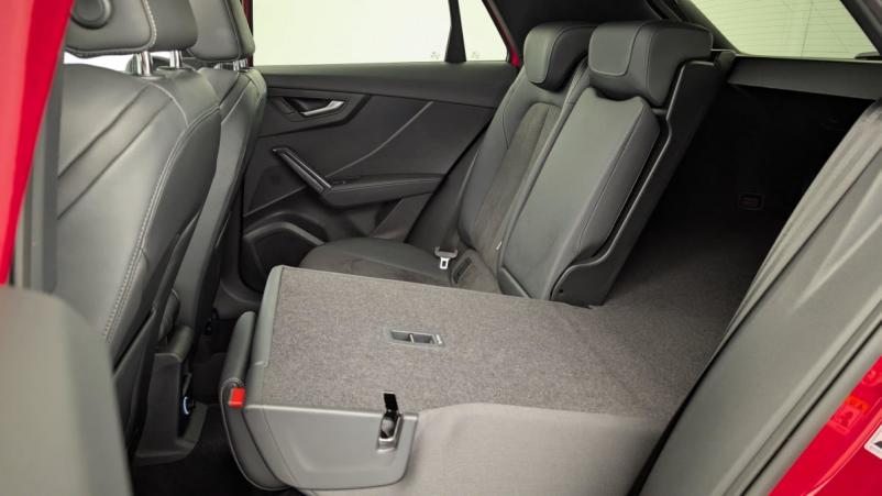 Vente en ligne Audi Q2 35 TFSI COD 150 S tronic 7 S Line au prix de 28 500 €