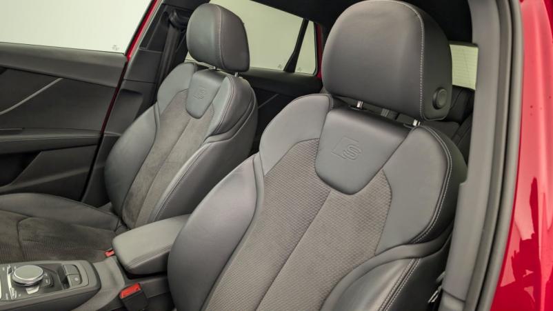 Vente en ligne Audi Q2 35 TFSI COD 150 S tronic 7 S Line au prix de 28 500 €