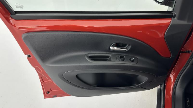 Vente en ligne Toyota Aygo Aygo x Aygo X 1.0 VVT-i 72 Design au prix de 17 700 €
