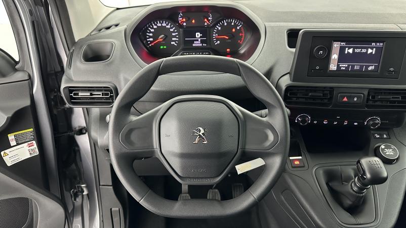 Vente en ligne Peugeot Partner Fourgon Partner M 650 1.5 BlueHDi 130ch 4WD by DANGEL au prix de 37 380 €