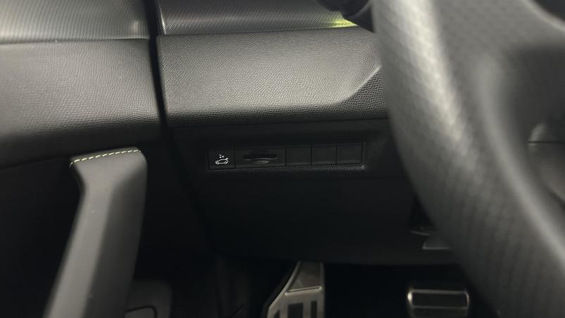Vente en ligne Peugeot 408 408 1.2 PureTech 130ch GT EAT8 au prix de 27 410 €