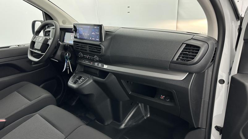 Vente en ligne Peugeot Expert Expert III M 2.0 BlueHDi 145ch EAT8 au prix de 31 380 €