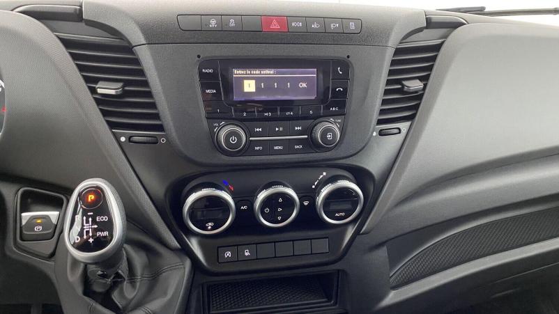 Vente en ligne Iveco Daily Daily 35S16A8 3520L 2.3 156ch 12m³ Hi-Matic au prix de 48 480 €