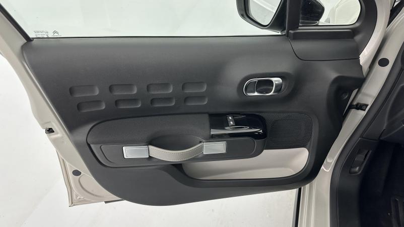 Vente en ligne Citroën C3 C3 III 1.2 PureTech 83ch Shine au prix de 12 000 €