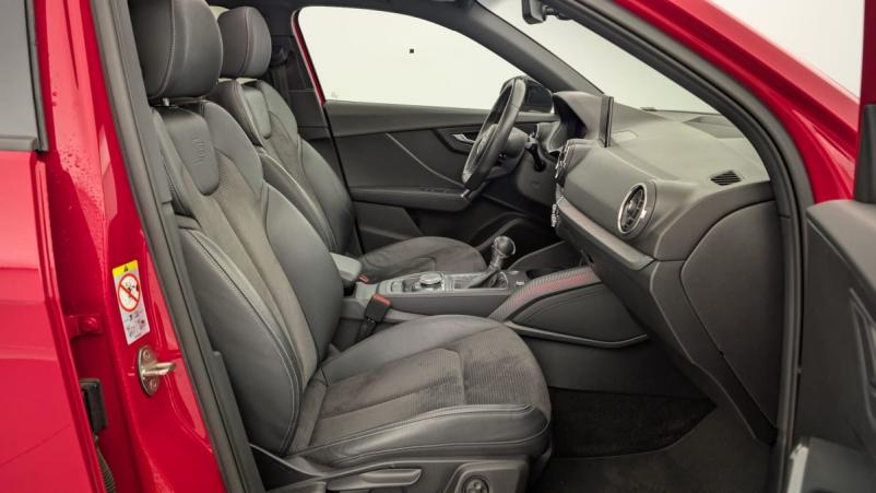 Vente en ligne Audi Q2 35 TFSI COD 150 S tronic 7 S Line au prix de 28 500 €