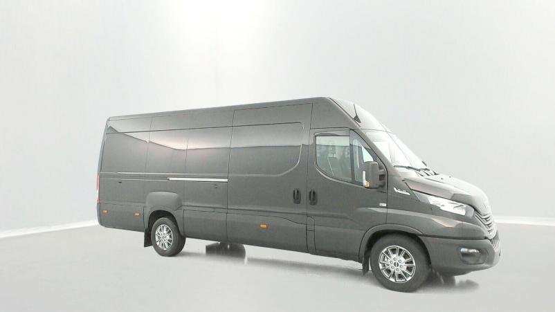 Vente en ligne Iveco Daily Daily 35S16A8 4100 2.3 156ch 16m³ Hi-Matic au prix de 49 260 €
