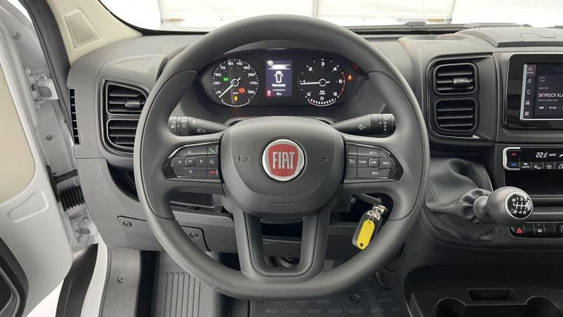 Vente en ligne Fiat Ducato Fourgon Ducato cc 3.5 L 2.2 H3-Power 140ch Maxi Benne Acier + Coffre JPM au prix de 40 500 €