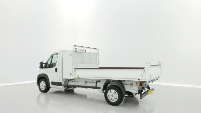 Vente en ligne Fiat Ducato Fourgon Ducato cc 3.5 L 2.2 H3-Power 180ch Maxi Benne Acier + Coffre JPM au prix de 40 500 €