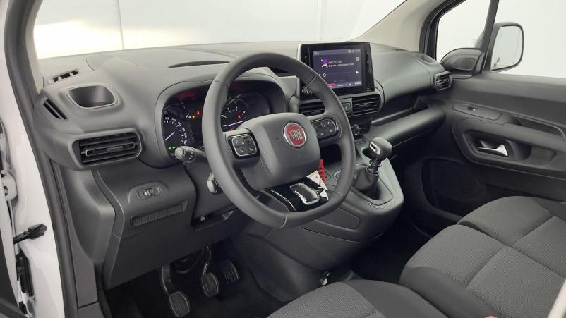 Vente en ligne Fiat Doblo Doblo fourgon III M 650kg BlueHDi 100ch Pack Premium Connect Frigo Lamberet au prix de 38 580 €