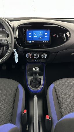 Vente en ligne Toyota Aygo Aygo x Aygo X 1.0 VVT-i 72 Design au prix de 17 700 €