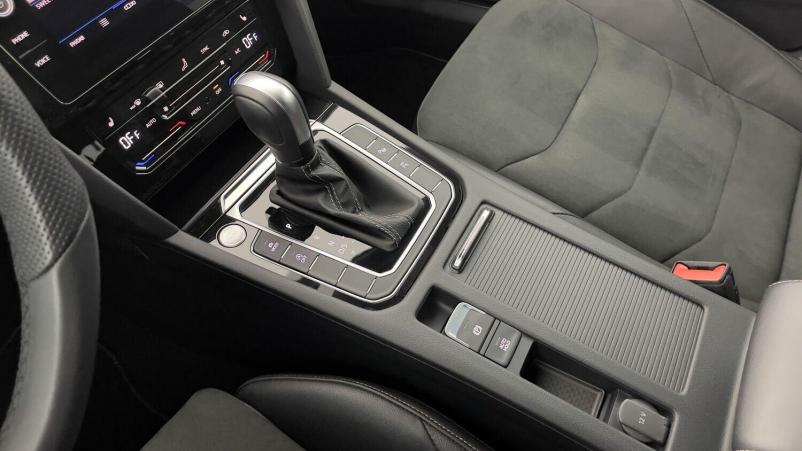 Vente en ligne Volkswagen Arteon Shooting Break Arteon shooting brake 2.0 TDI EVO 150ch R-Line DSG7 au prix de 43 400 €