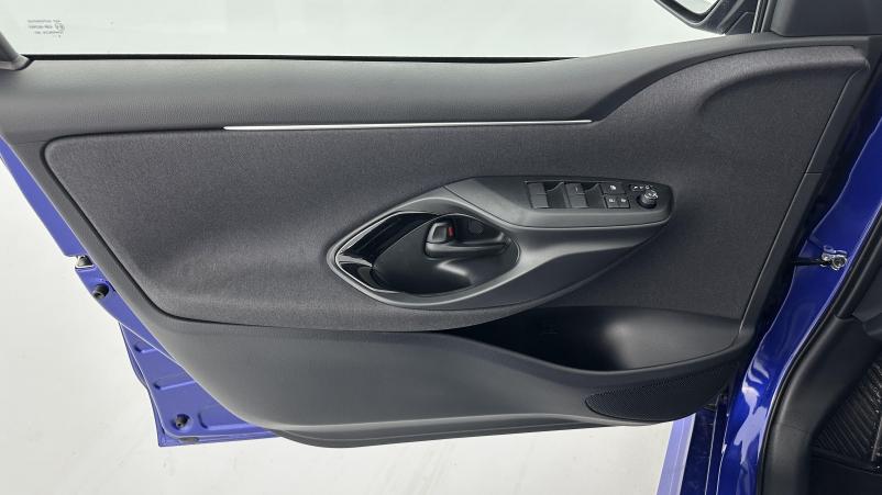 Vente en ligne Toyota Yaris Yaris Hybride 116h Design e-CVT au prix de 26 000 €