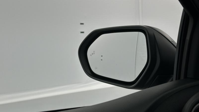 Vente en ligne Toyota Yaris Yaris Hybride 116h Design e-CVT au prix de 25 700 €