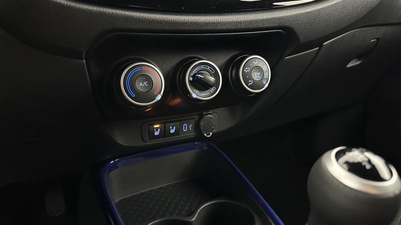 Vente en ligne Toyota Aygo Aygo x Aygo X 1.0 VVT-i 72 Design au prix de 17 700 €