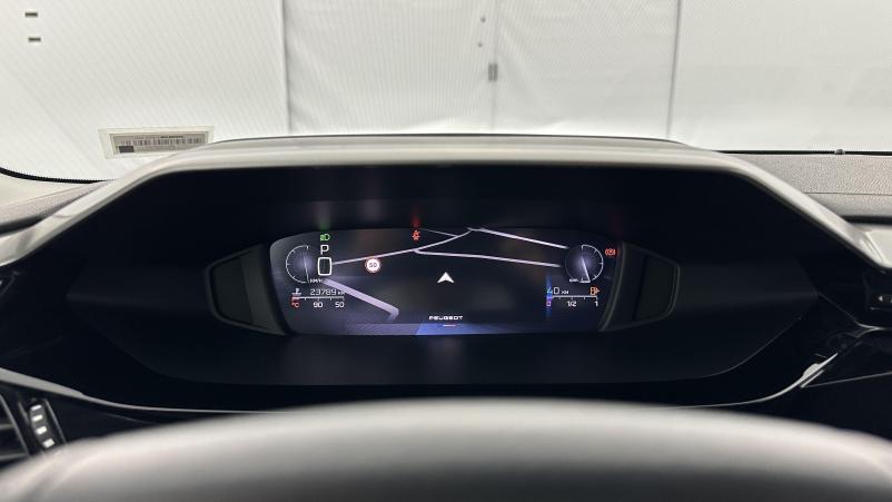 Vente en ligne Peugeot 408 408 1.2 PureTech 130ch Allure Pack EAT8 au prix de 25 010 €