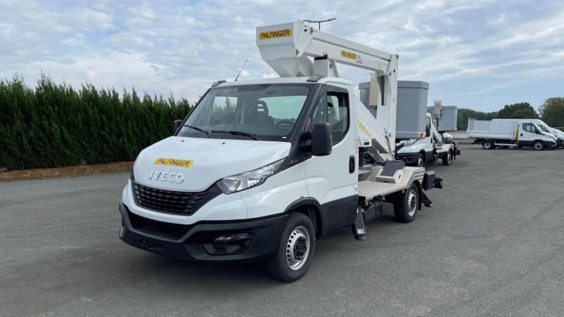 Vente en ligne Iveco Daily Daily 35S14H 3450 2.3 136ch Nacelle Palfinger P200A-R au prix de 85 380 €