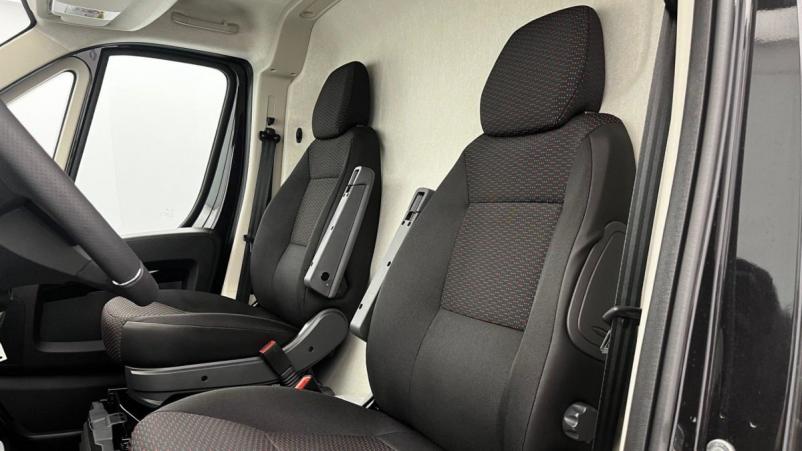 Vente en ligne Citroën Jumper Fourgon TOLE 35 L3H2 BLUEHDI 140 S S BVM6 au prix de 31 900 €