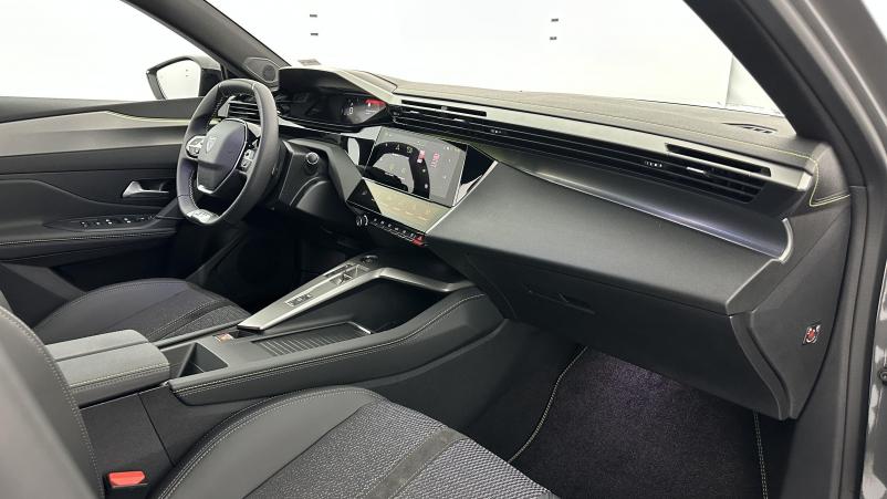 Vente en ligne Peugeot 308 308 III 1.5 BlueHDi 130ch GT EAT8 au prix de 29 700 €