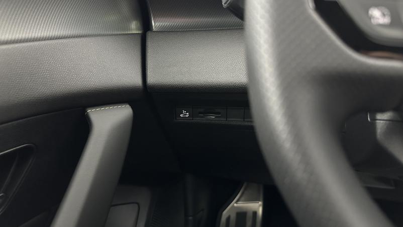 Vente en ligne Peugeot 408 408 1.2 PureTech 130ch GT EAT8 au prix de 28 400 €