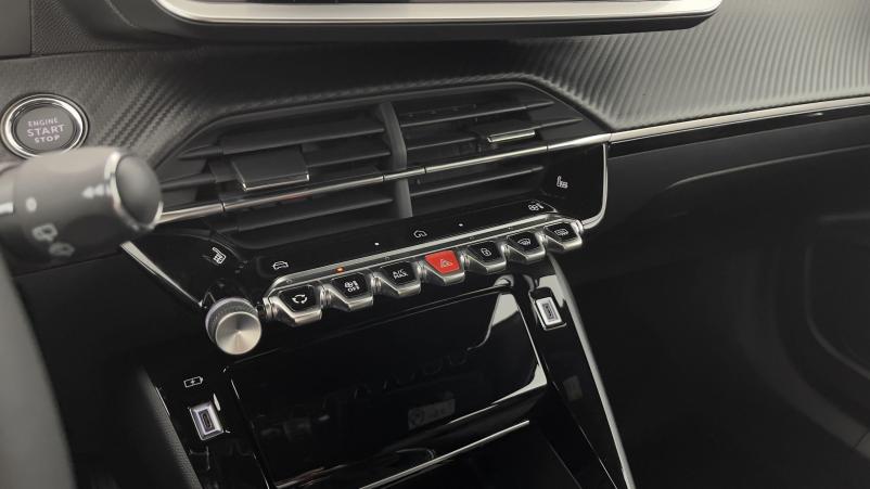 Vente en ligne Peugeot 2008 2008 II(2) 1.2 PureTech 100 Allure au prix de 23 000 €