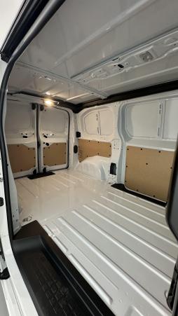 Vente en ligne Peugeot Expert Expert III M 2.0 BlueHDi 145ch EAT8 au prix de 31 380 €