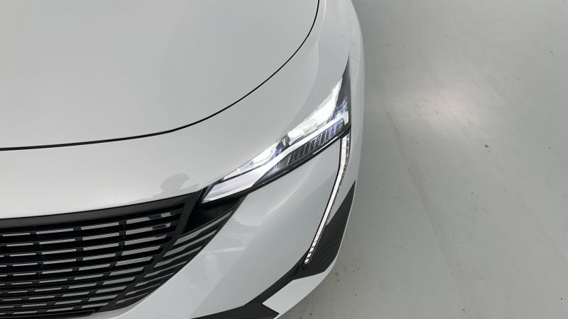 Vente en ligne Peugeot 308 308 III 1.5 BlueHDi 130ch Allure EAT8 au prix de 27 410 €