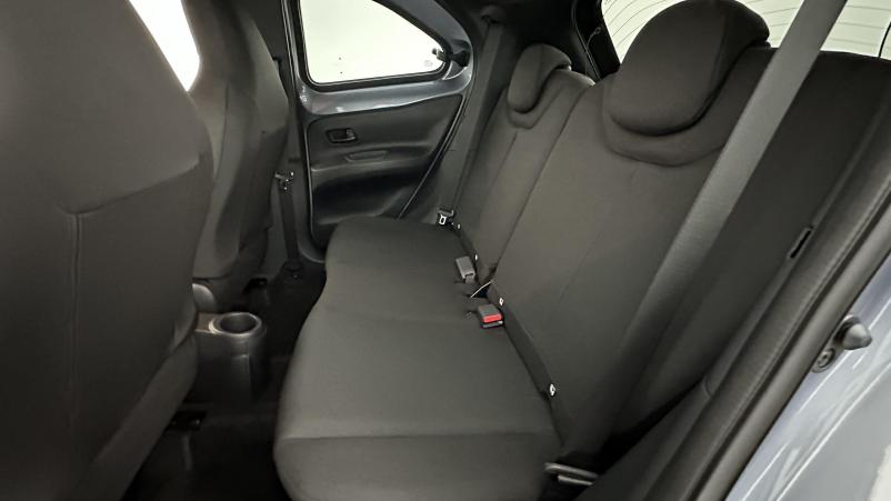 Vente en ligne Toyota Aygo Aygo x Aygo X 1.0 VVT-i 72 Design au prix de 17 700 €