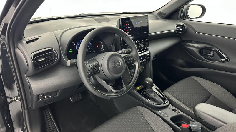 Vente en ligne Toyota Yaris Cross Yaris cross 1.5 Hybride 130h Design e-CVT au prix de 28 010 €