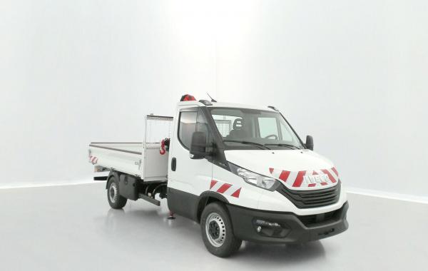 Iveco Daily Daily 35S14H 3750 2.3 136ch Benne Alu JPM + Grue PK 2900 occasion de 2025 en vente à Rennes