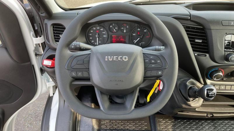 Vente en ligne Iveco Daily Daily III 35S16H 4100 3.0 156ch Porte Voiture Plat'fix PF18 Alu au prix de 57 300 €