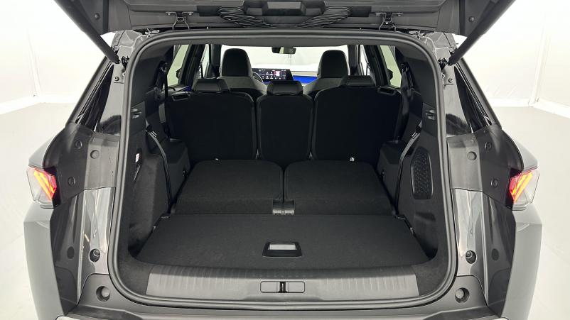Vente en ligne Peugeot 5008 5008 III 1.2 Hybrid 145ch GT e-DCS6 au prix de 39 410 €