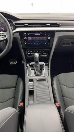 Vente en ligne Volkswagen Arteon Shooting Break Arteon shooting brake 2.0 TDI EVO 150ch R-Line DSG7 au prix de 43 400 €