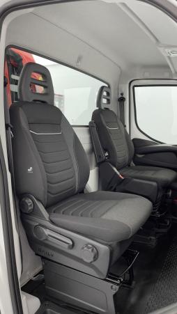 Vente en ligne Iveco Daily Daily 35S14H 3750 2.3 136ch Benne Alu JPM + Grue PK 2900 au prix de 76 080 €