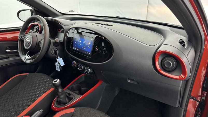 Vente en ligne Toyota Aygo Aygo x Aygo X 1.0 VVT-i 72 Design au prix de 17 700 €