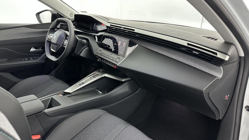 Vente en ligne Peugeot 308 308 III 1.5 BlueHDi 130ch Allure EAT8 au prix de 27 410 €