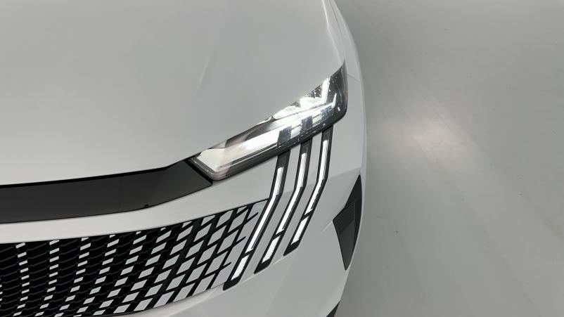 Vente en ligne Peugeot 5008 5008 III 1.2 Hybrid 136ch Allure e-DCS6 au prix de 35 400 €